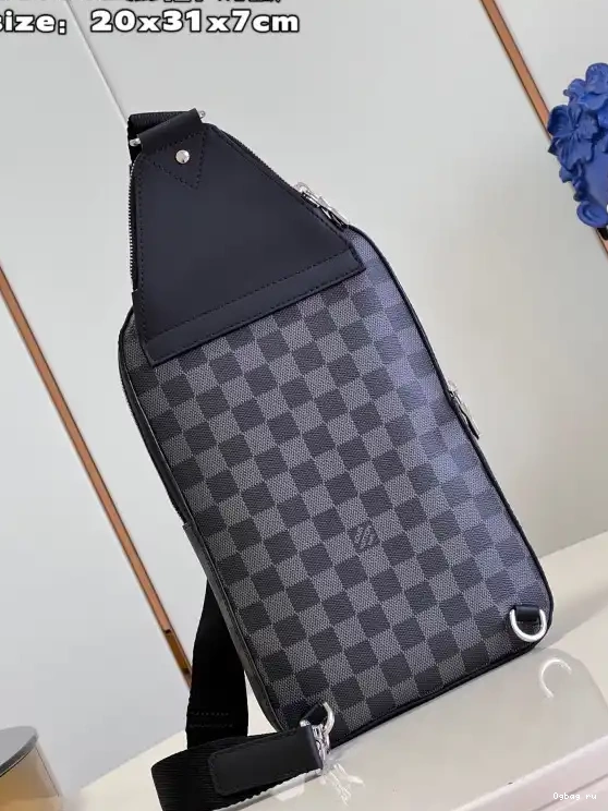 VUITTON Avenue NM-31*20*7CM Slingbag LOUIS 0501